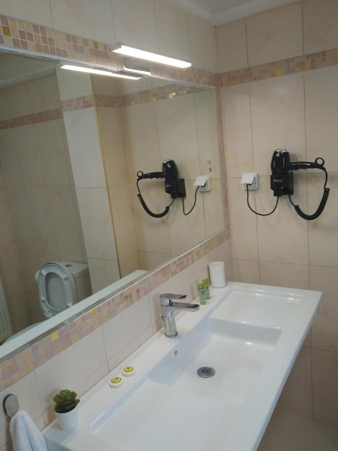 Elaea Boutique Apartments Пирей Экстерьер фото